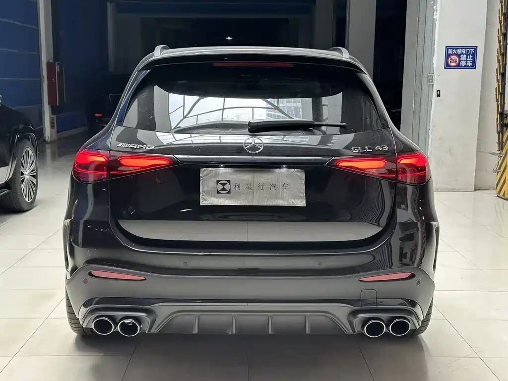 Mercedes-Benz GLC AMG 2025