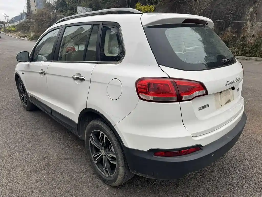 Zotye X5 2016 — фото 12