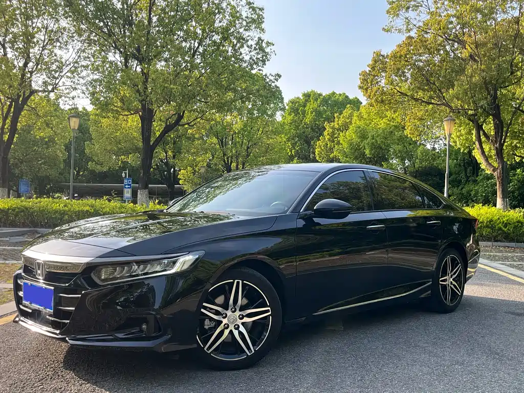 Honda Accord 2023 — фото 1