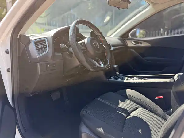 Mazda 3 Axela 2017