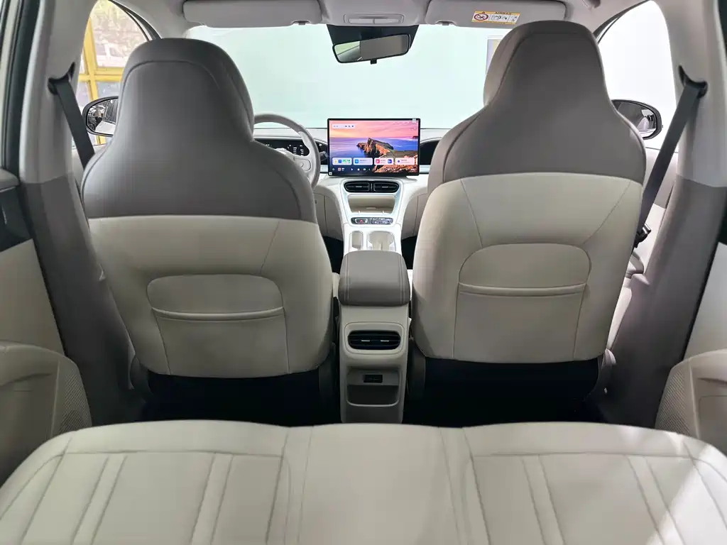 Geely Galaxy Starwish 2026 — фото 10
