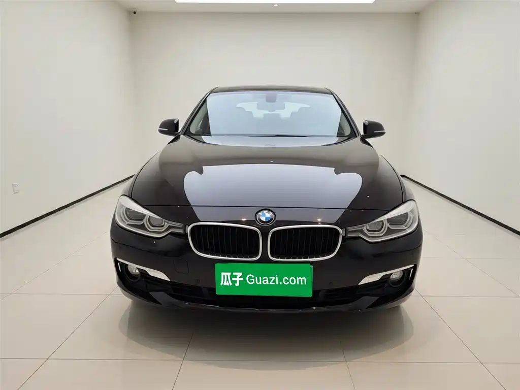 BMW 3 Series 2017 — фото 23