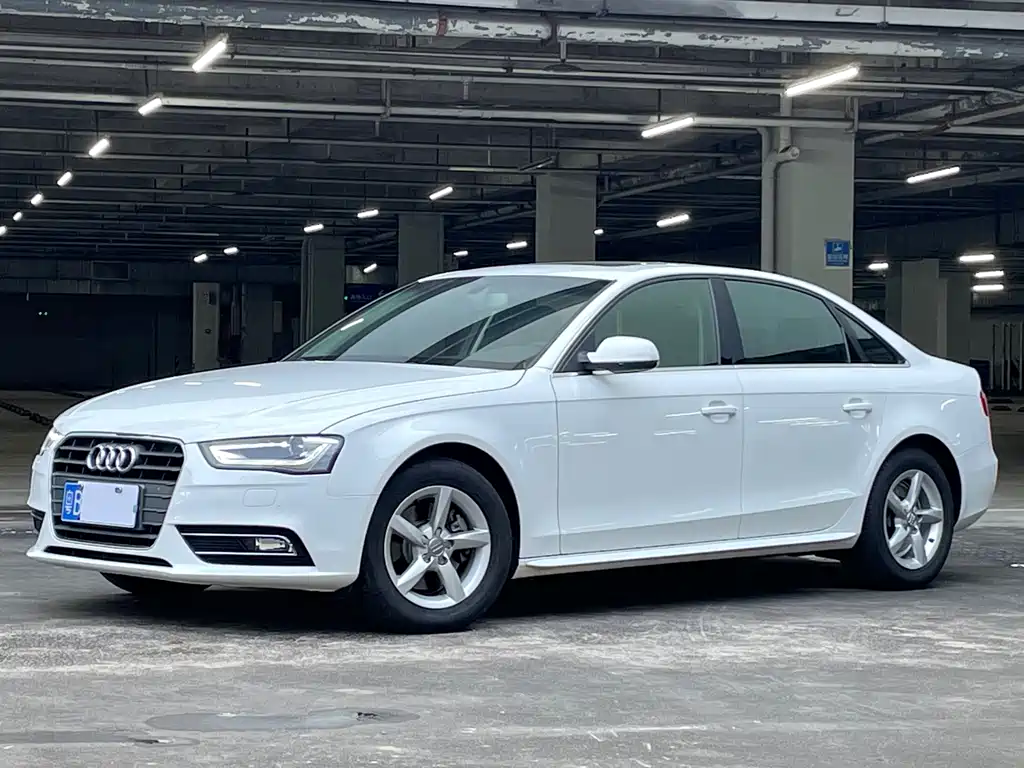 Audi A4L 2014 — фото 1