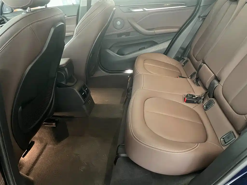 BMW X1 2019 — фото 12