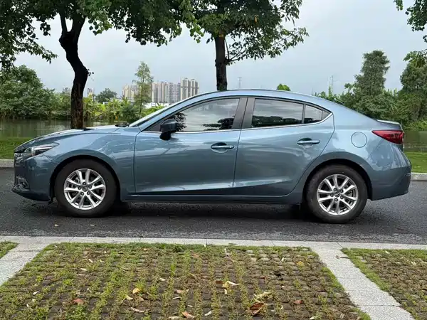 Mazda 3 Axela 2018