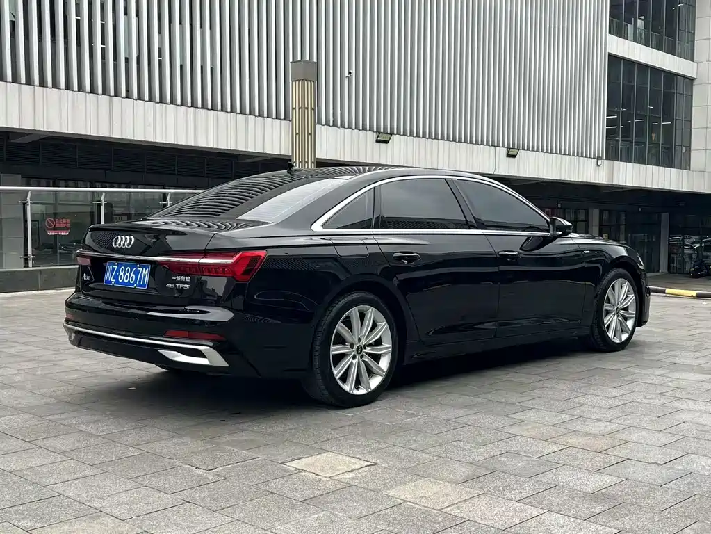 Audi A6L 2023 — фото 7