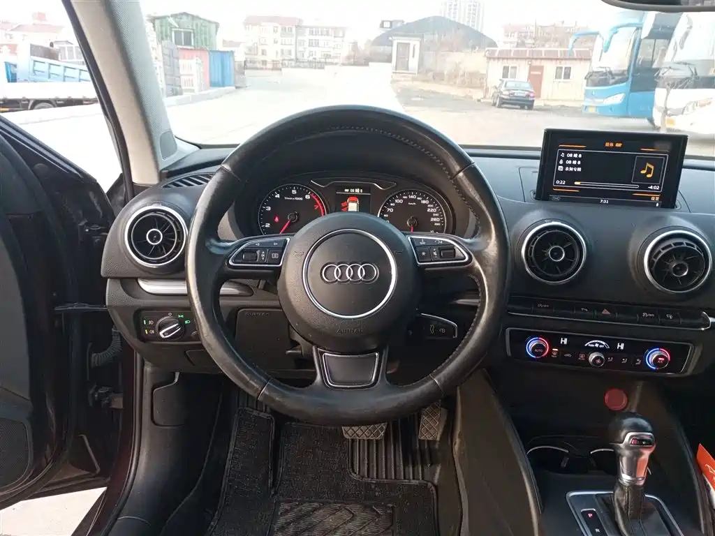 Audi A3 2015 — фото 3