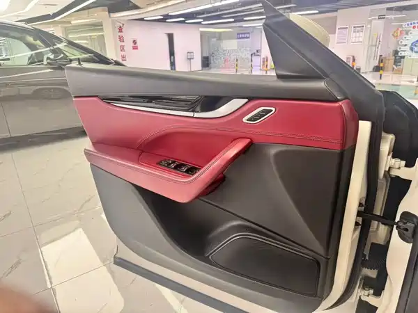 Maserati Levante 2017