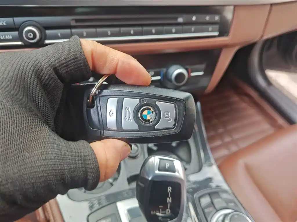 BMW 5 Series 2014 — фото 12