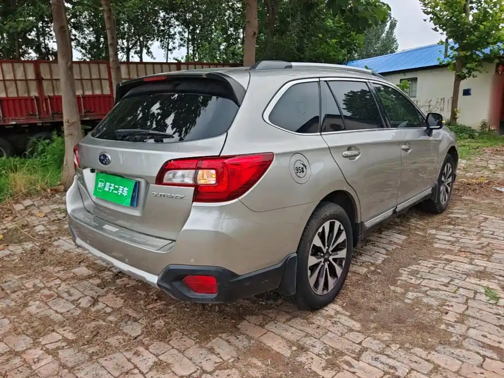 Subaru Outback 2017 — фото 7