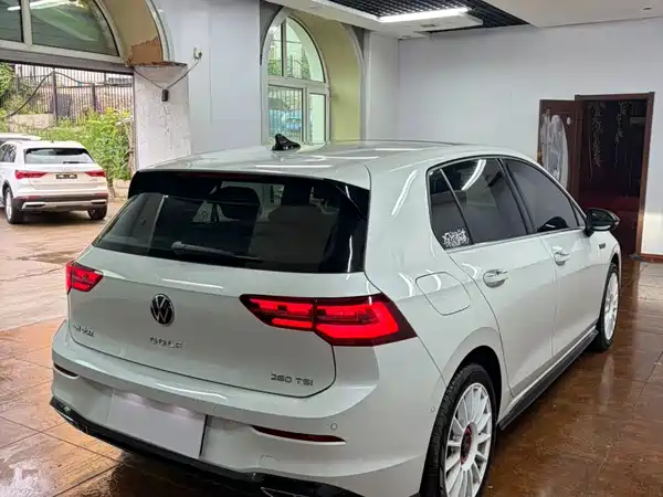 Volkswagen Golf 2023