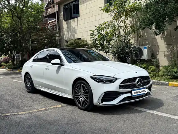 Mercedes-Benz C-Class 2024