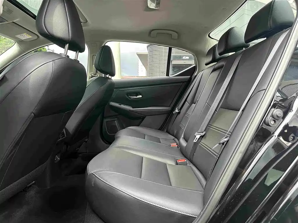 Nissan Sylphy 2023 — фото 18