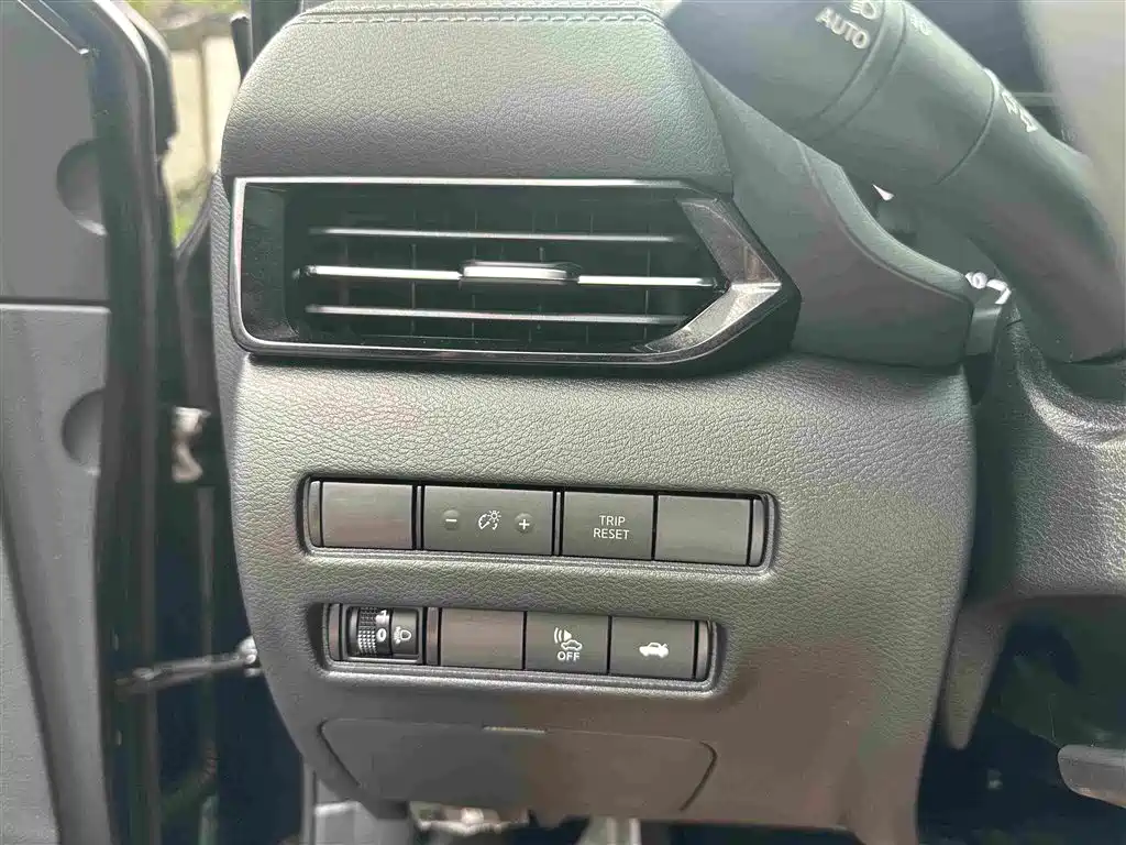 Nissan Sylphy 2023 — фото 16