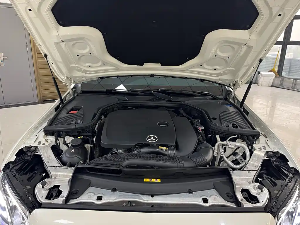 Mercedes-Benz E-Class 2020 — фото 27