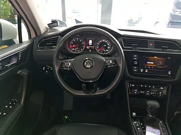 Volkswagen Tiguan L 2019