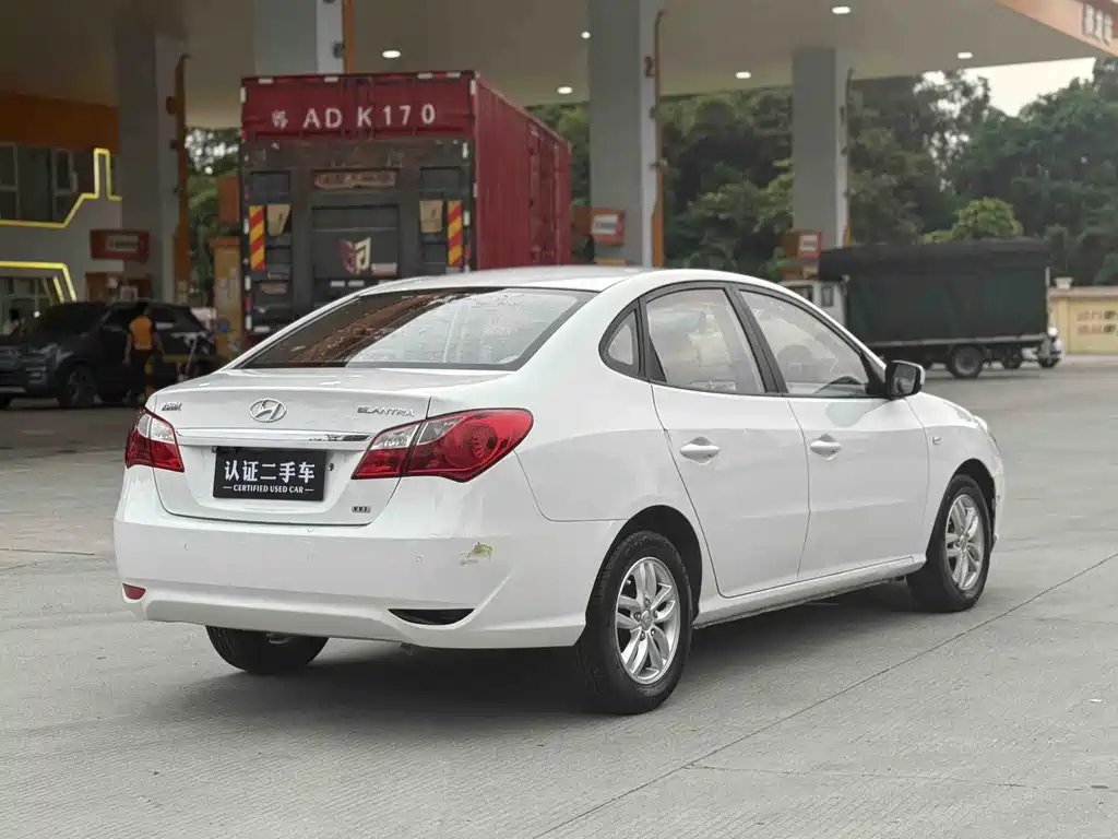 Hyundai Elantra 2014