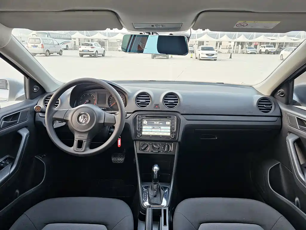 Volkswagen Jetta 2016 — фото 12
