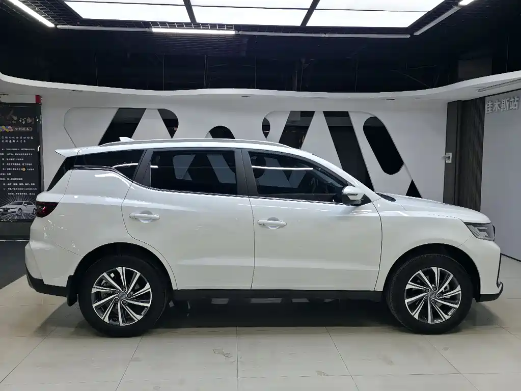 Geely Vision X6 2022 — фото 8
