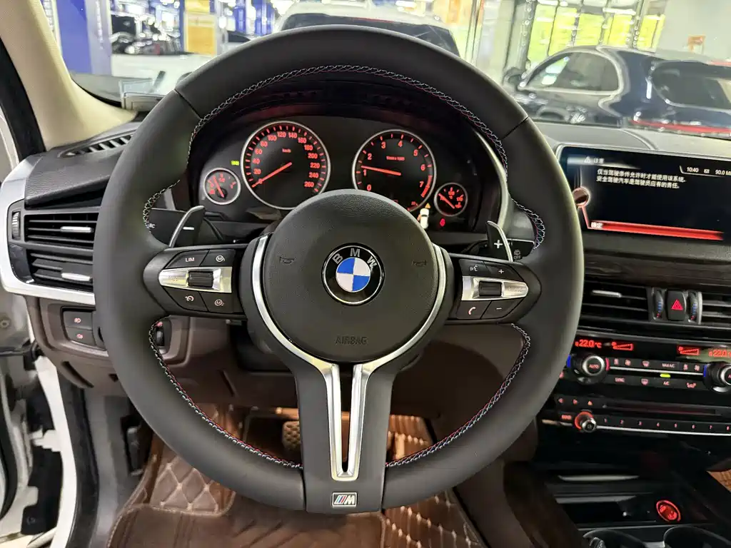 BMW X5 2016 — фото 9