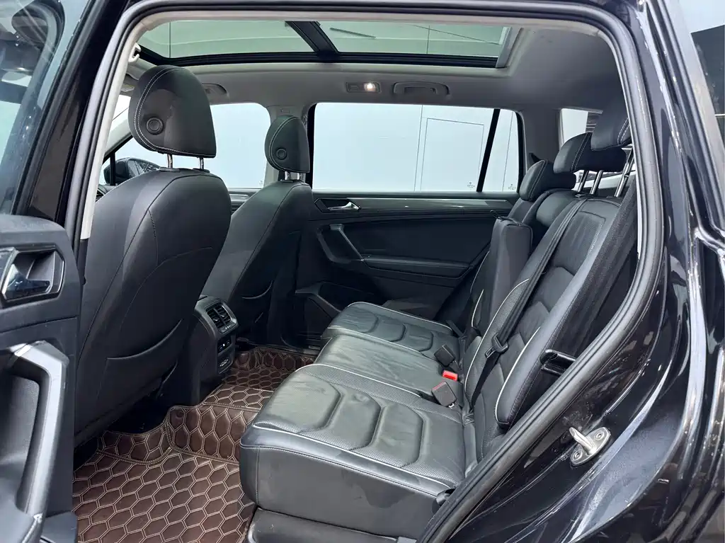 Volkswagen Tiguan L 2019 — фото 10