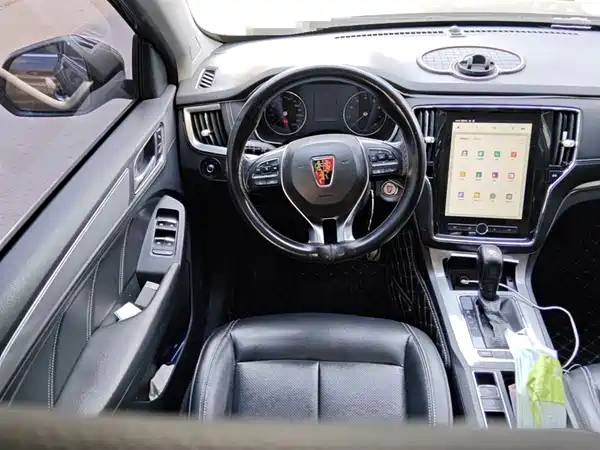 Roewe RX5 2016