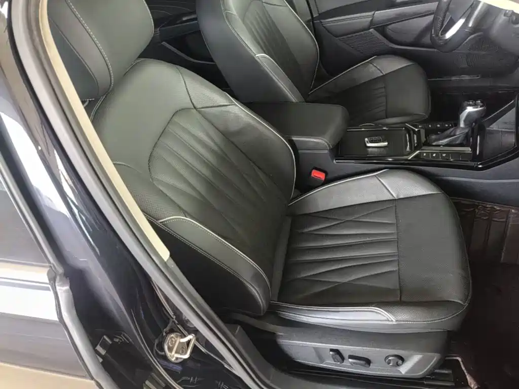 Volkswagen Passat PHEV 2022 — фото 25