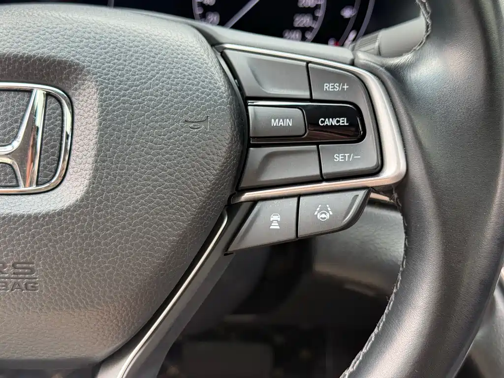 Honda Accord 2018 — фото 14