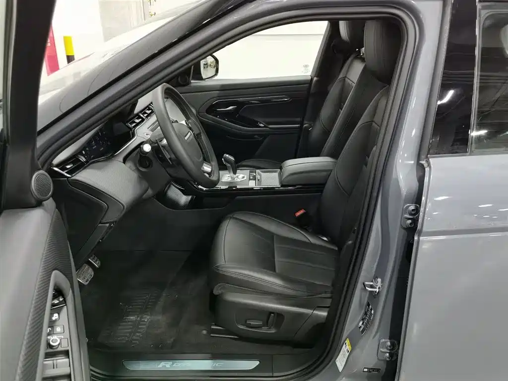 Land Rover Evoque 2021 — фото 10