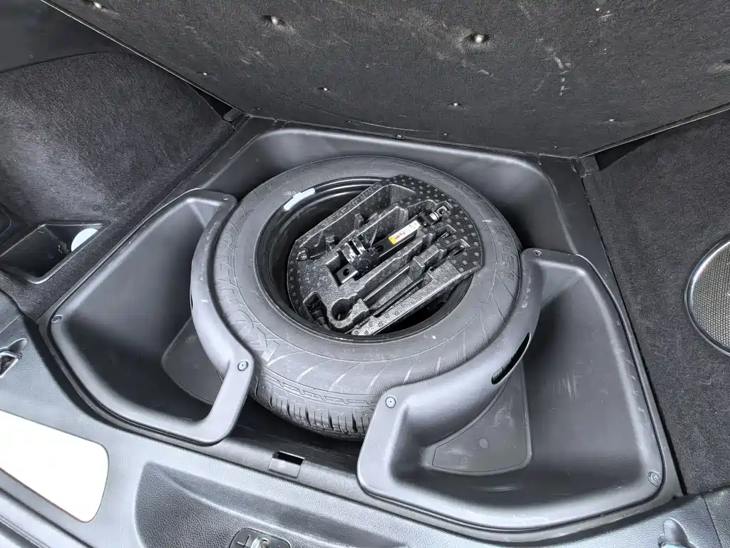 Jeep Grand Cherokee 2014 — фото 27