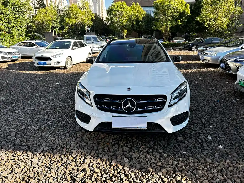 Mercedes-Benz GLA 2019