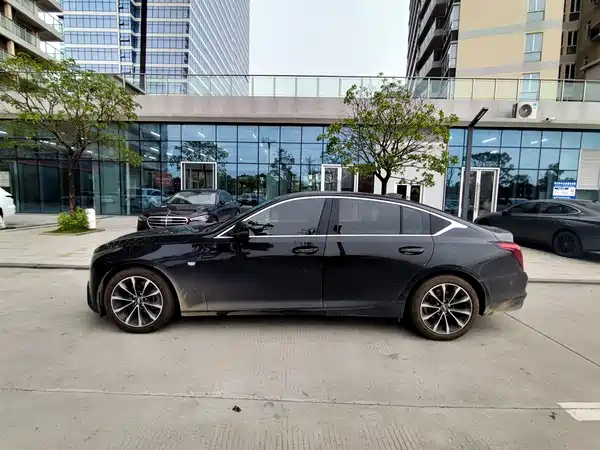 Cadillac CT5 2025