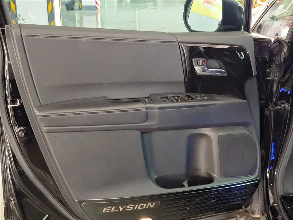 Honda Elysion 2021 — фото 10