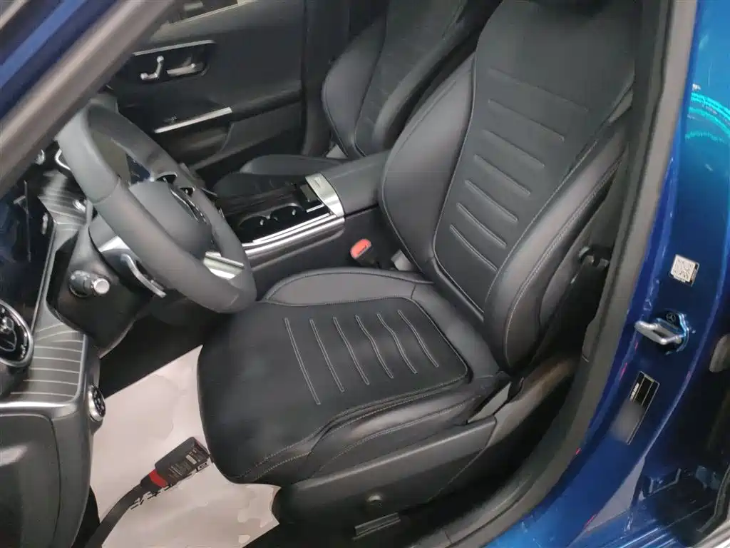 Mercedes-Benz C-Class 2022 — фото 15