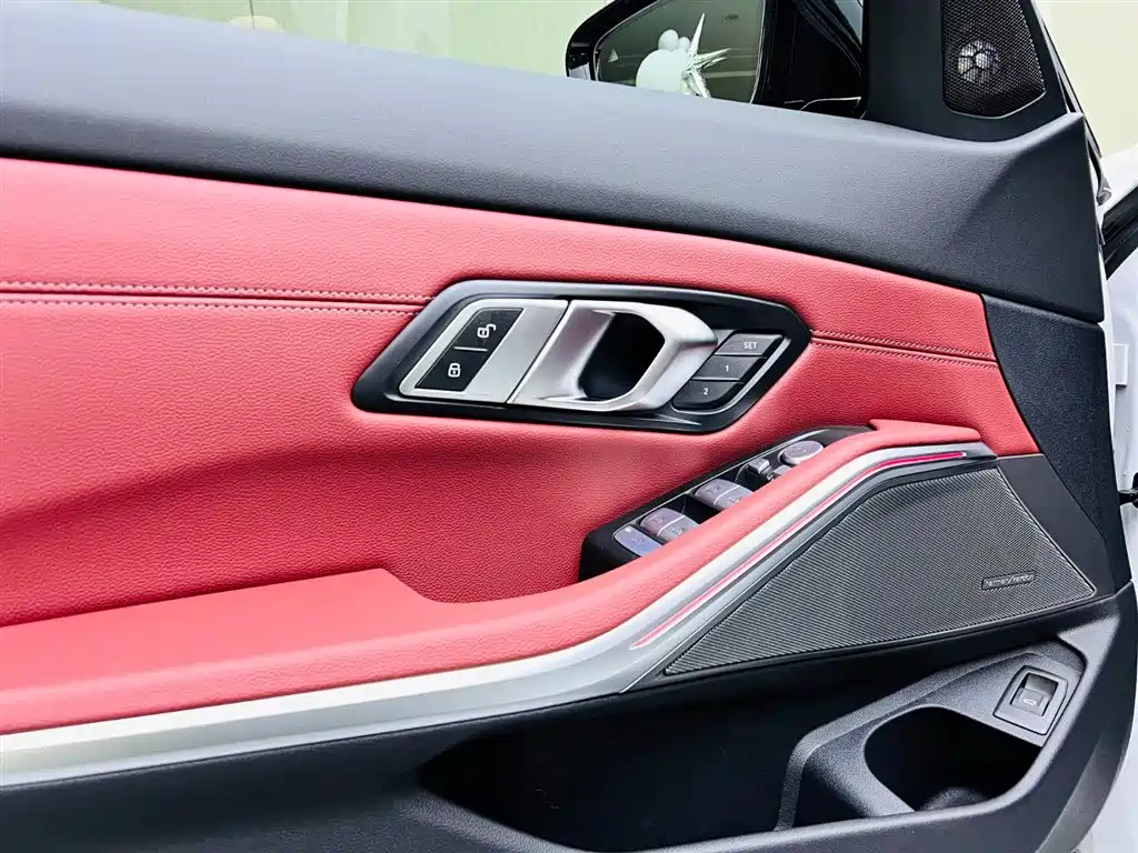 BMW 3 Series 2025 — фото 11