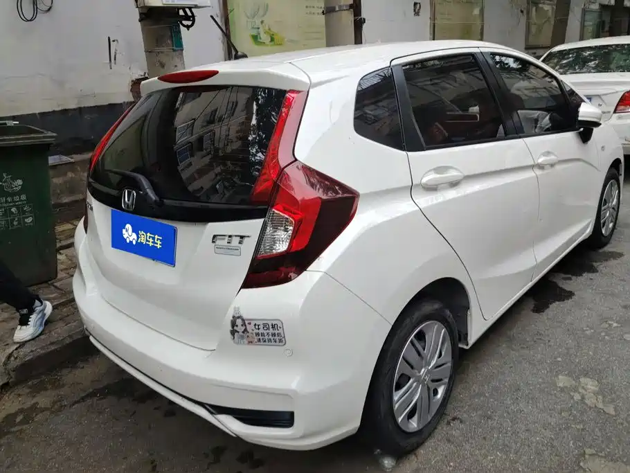 Honda Fit 2018 — фото 3