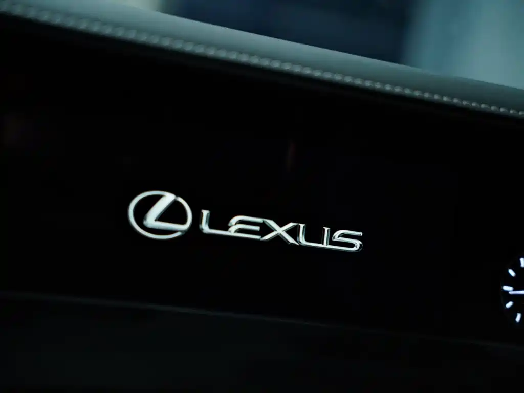 Lexus LC 2022 — фото 46