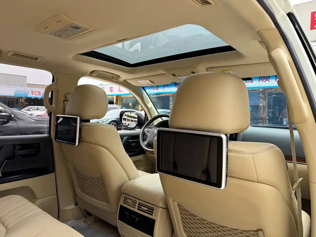 Toyota Land Cruiser 2016 — фото 16