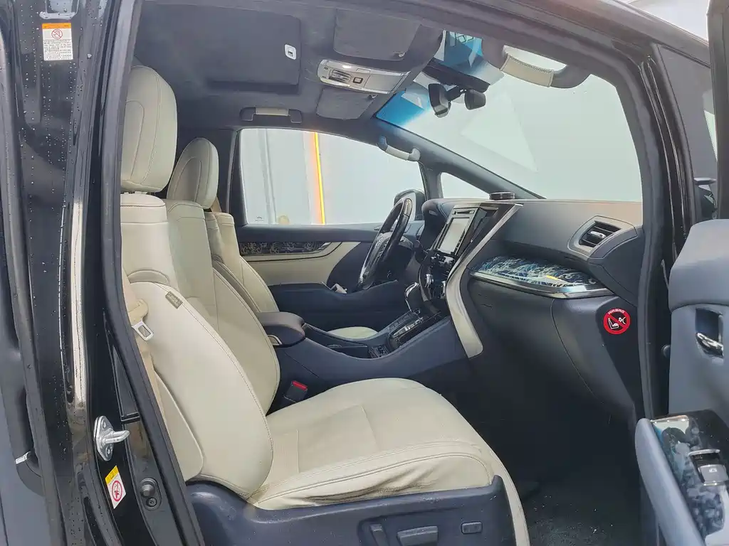 Toyota Alphard 2018 — фото 14