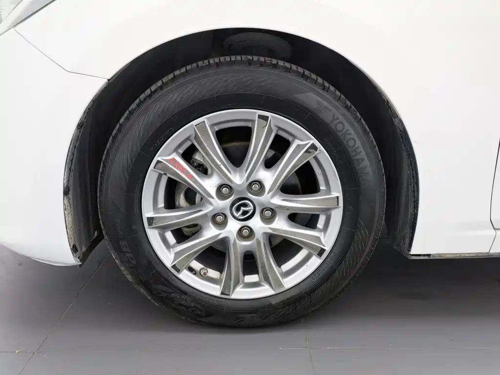 Mazda 3 Axela 2015 — фото 17