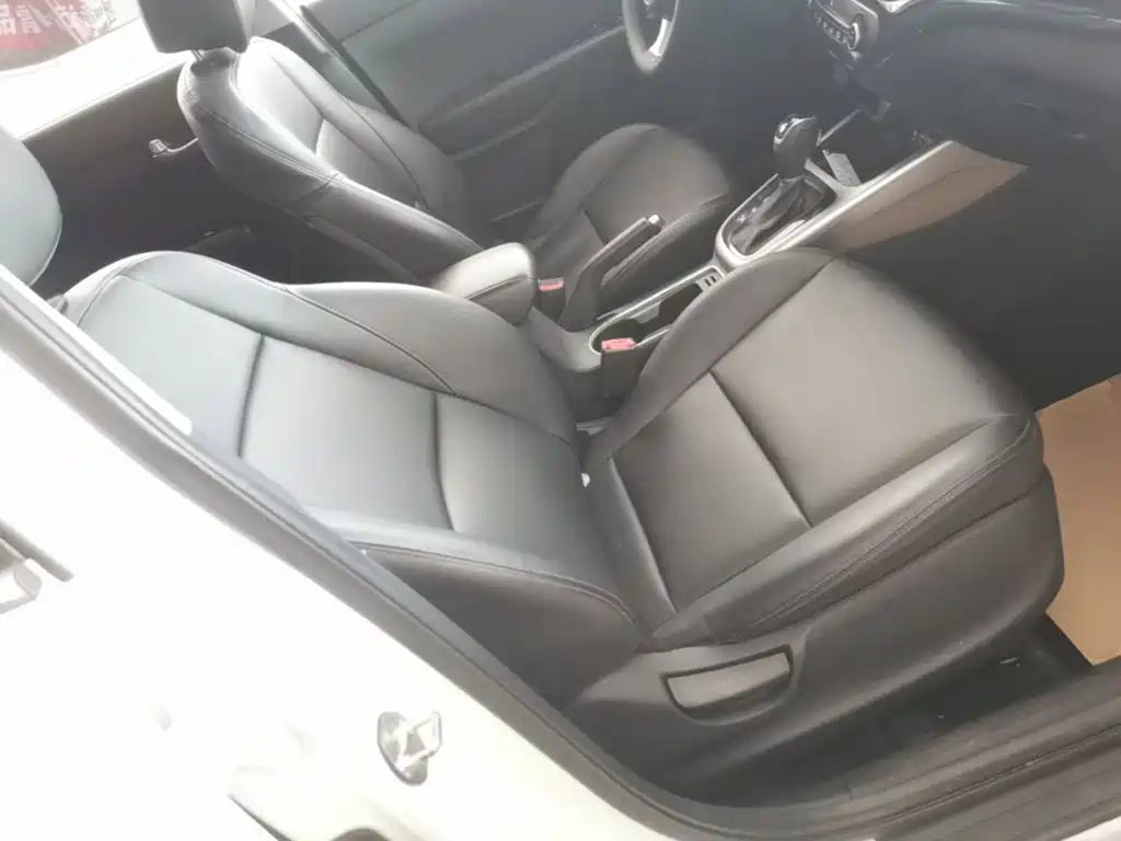 Kia KX3 2016 — фото 25