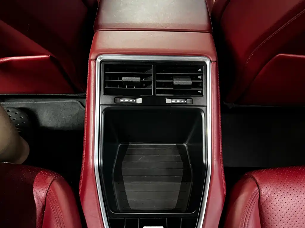 Porsche Panamera 2018 — фото 15