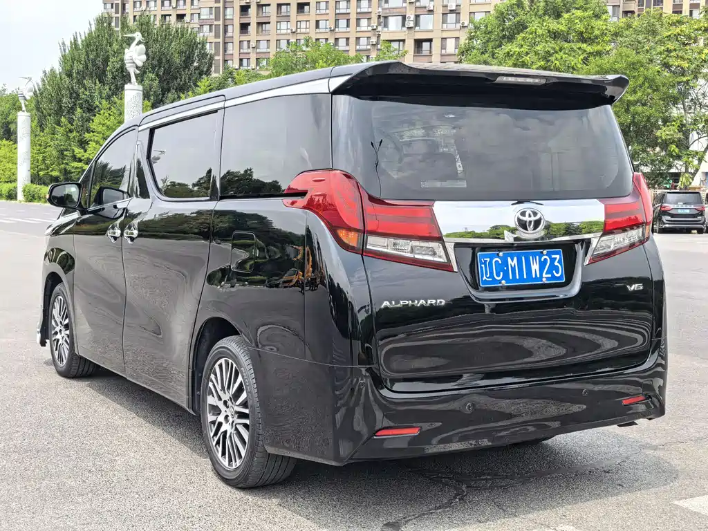 Toyota Alphard 2015 — фото 9