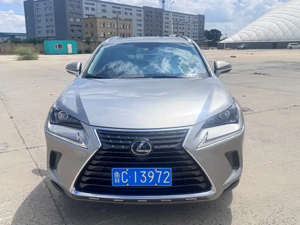 Lexus NX 2021