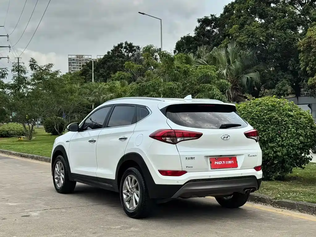 Hyundai Tucson 2017 — фото 9
