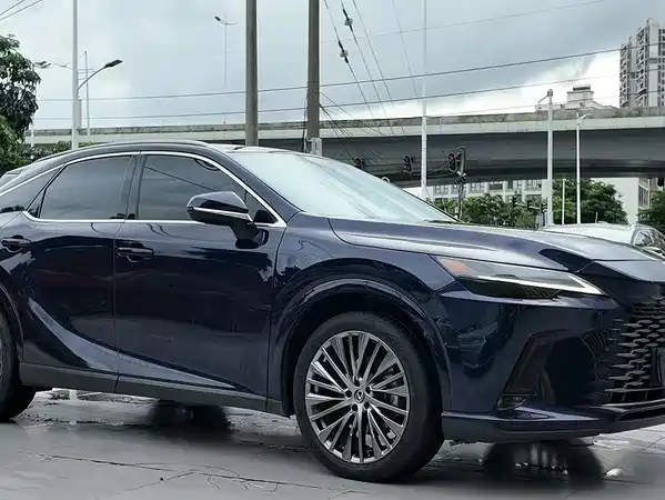Lexus RX 2024