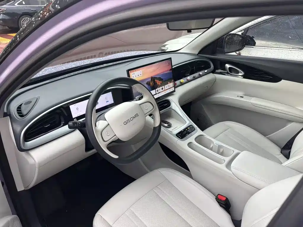 Geely Galaxy Starwish 2025 — фото 9