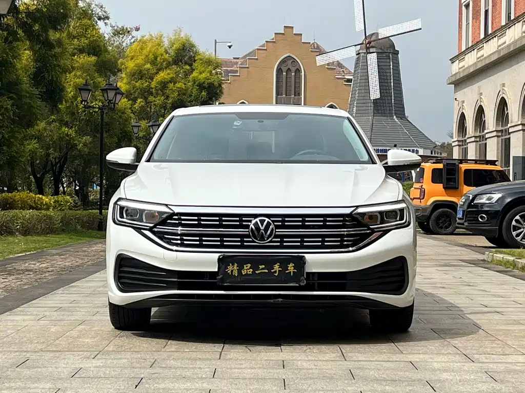 Volkswagen Sagitar 2024