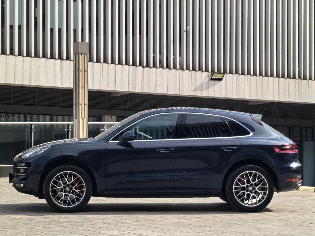 Porsche Macan 2018 — фото 3
