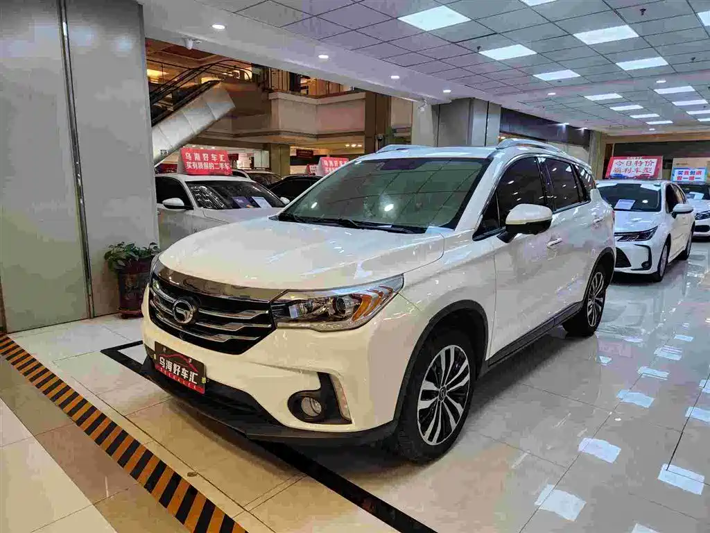 GAC Trumpchi GS4 2016 — фото 1